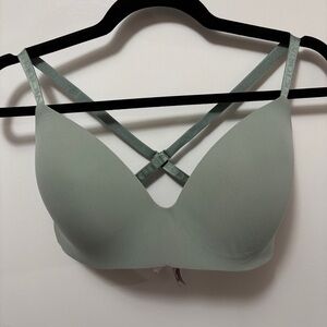 Victoria’s Secret Lightly Lined Wireless Padded T-Shirt Bra crisscross back 34DD